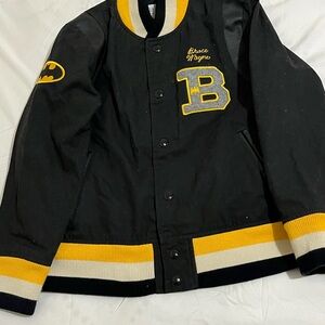 GAP Kids DC Batman Varsity Bomber Jacket Boys Size Medium 8